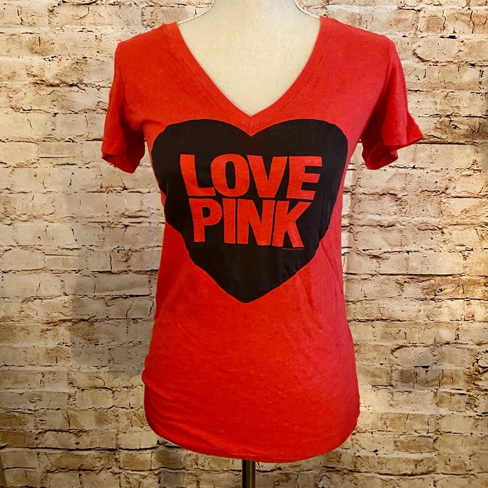 Lightly Worn VS Pink t-shirt